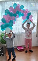 Balloon bridge making in Barking & Dagenham