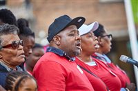 Coventry Gospel Choir perform under the Bridge